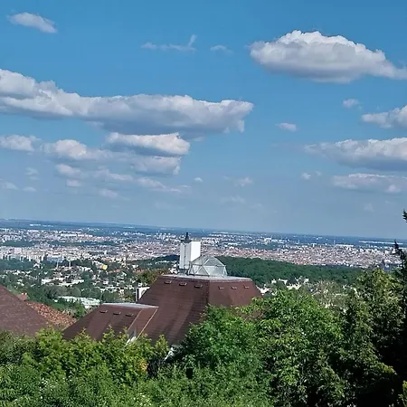 Buda Weekend House *